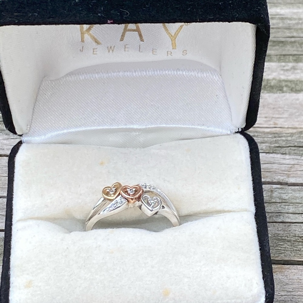 SOLD 💲3 heart Diamond 10k white gold ring with yellow and rose gold accent - Picture 10 of 15